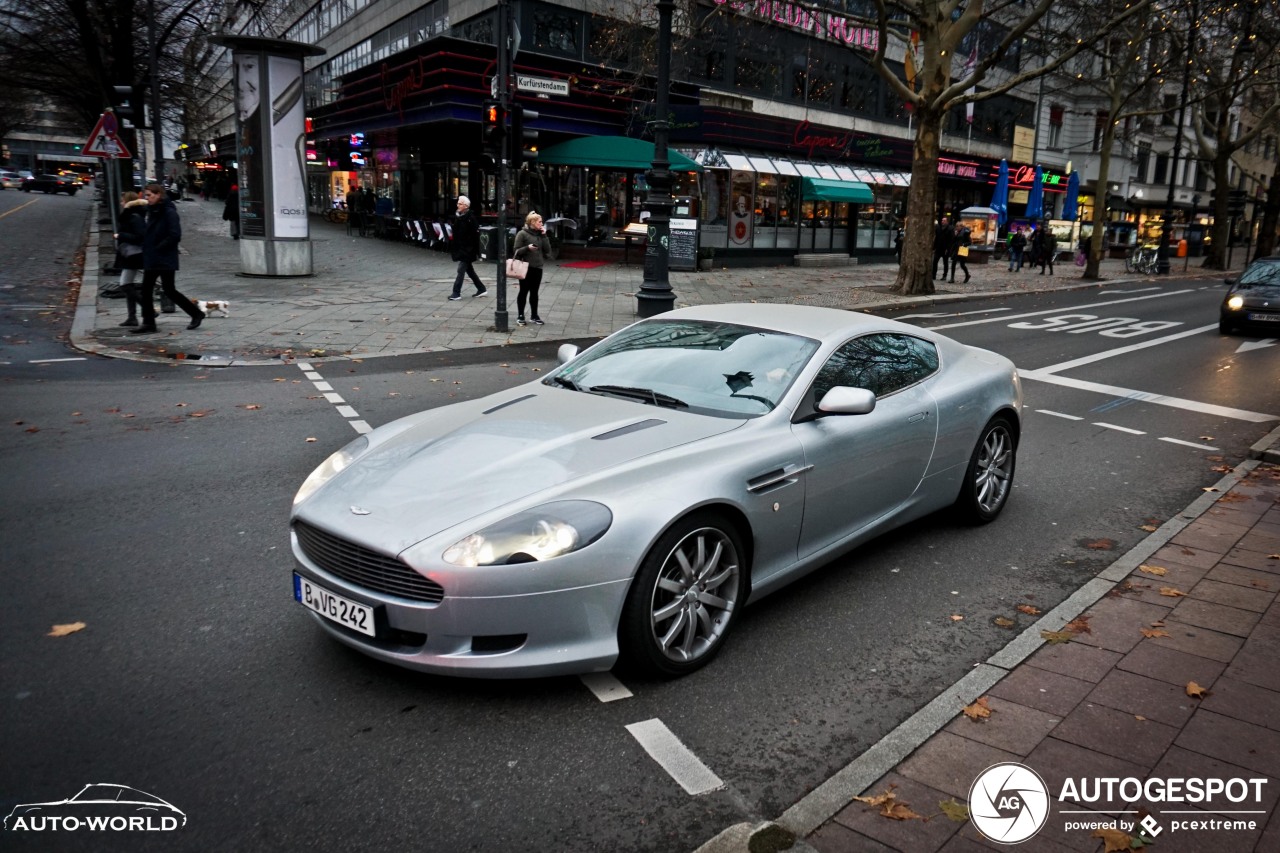 Aston Martin DB9