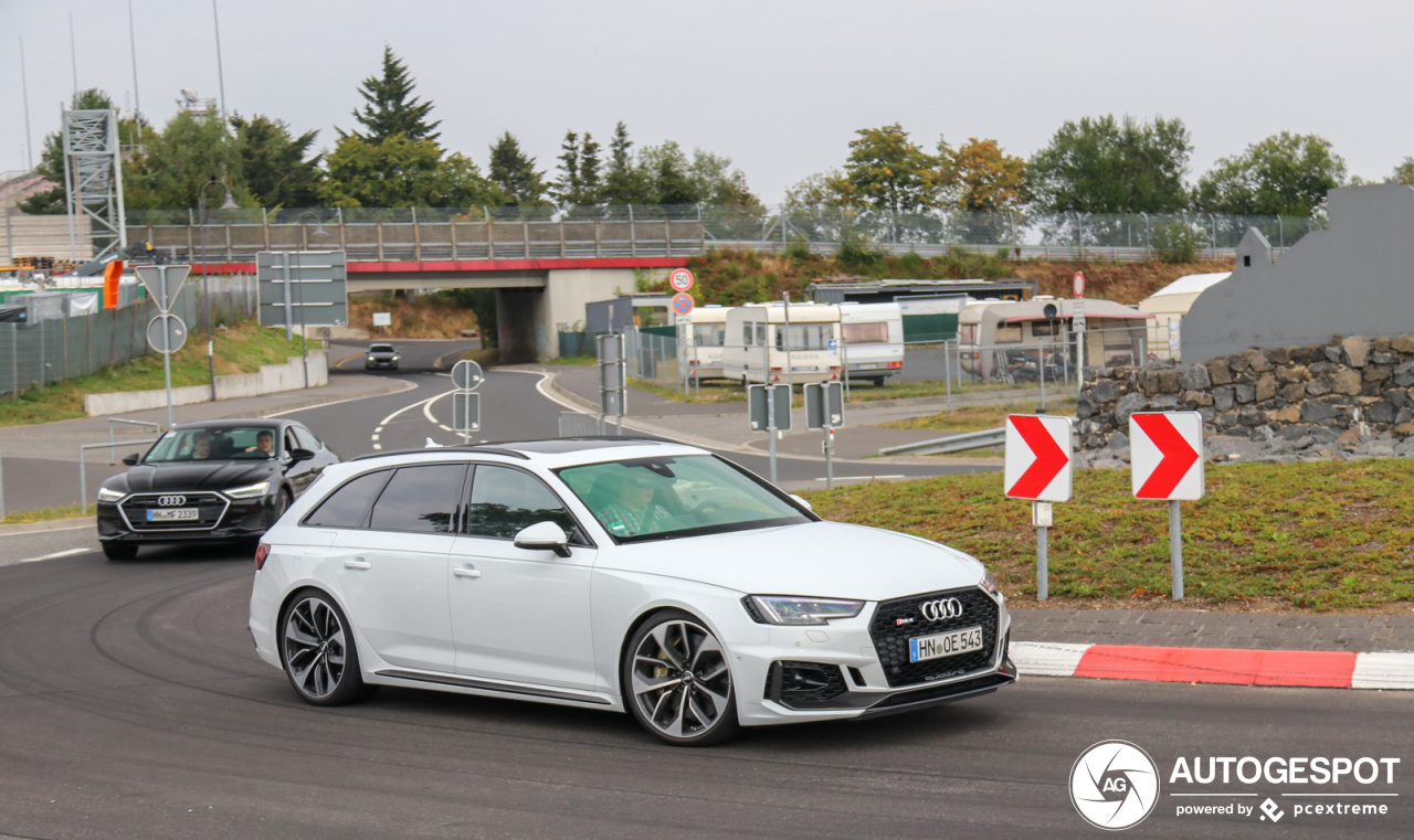 Audi RS4 Avant B9