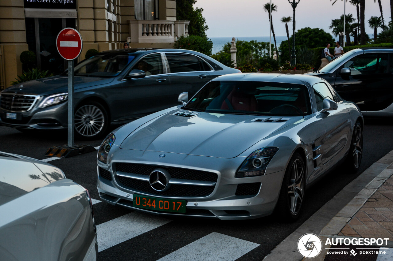 Mercedes-Benz SLS AMG