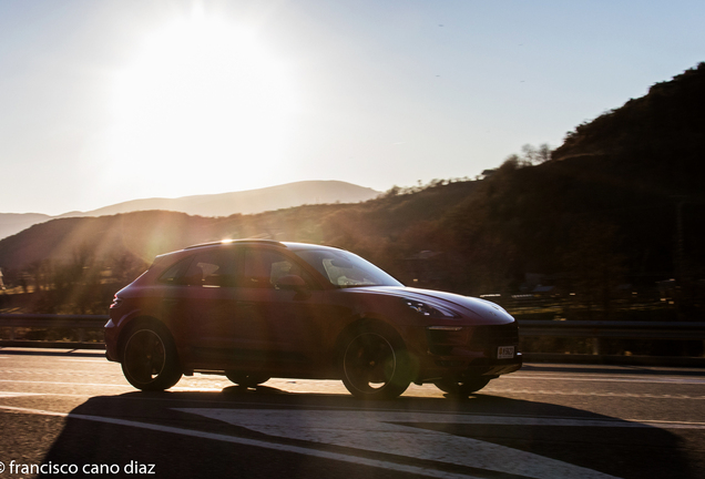 Porsche 95B Macan Turbo