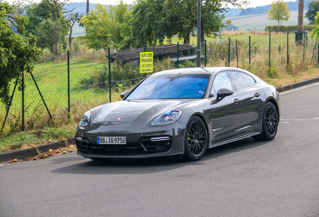 Porsche 971 Panamera Turbo