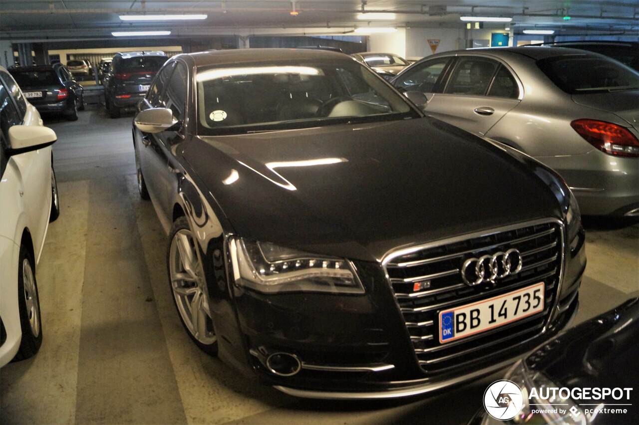 Audi S8 D4