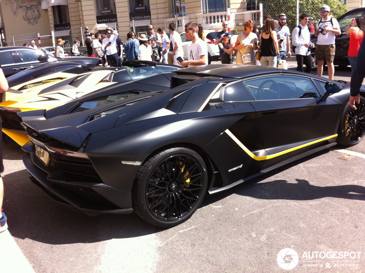 Lamborghini Aventador S LP740-4 Roadster