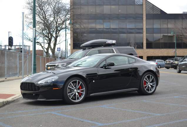 Aston Martin V8 Vantage GTS