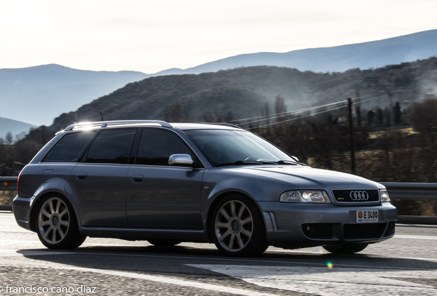 Audi RS4 Avant B5