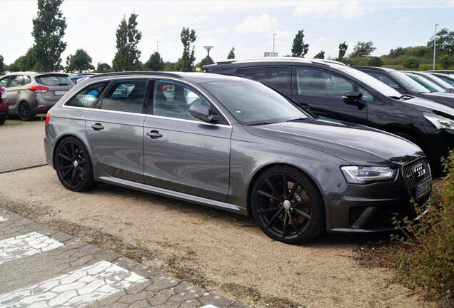 Audi RS4 Avant B8