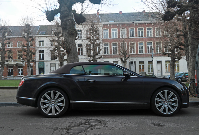 Bentley Continental GTC V8