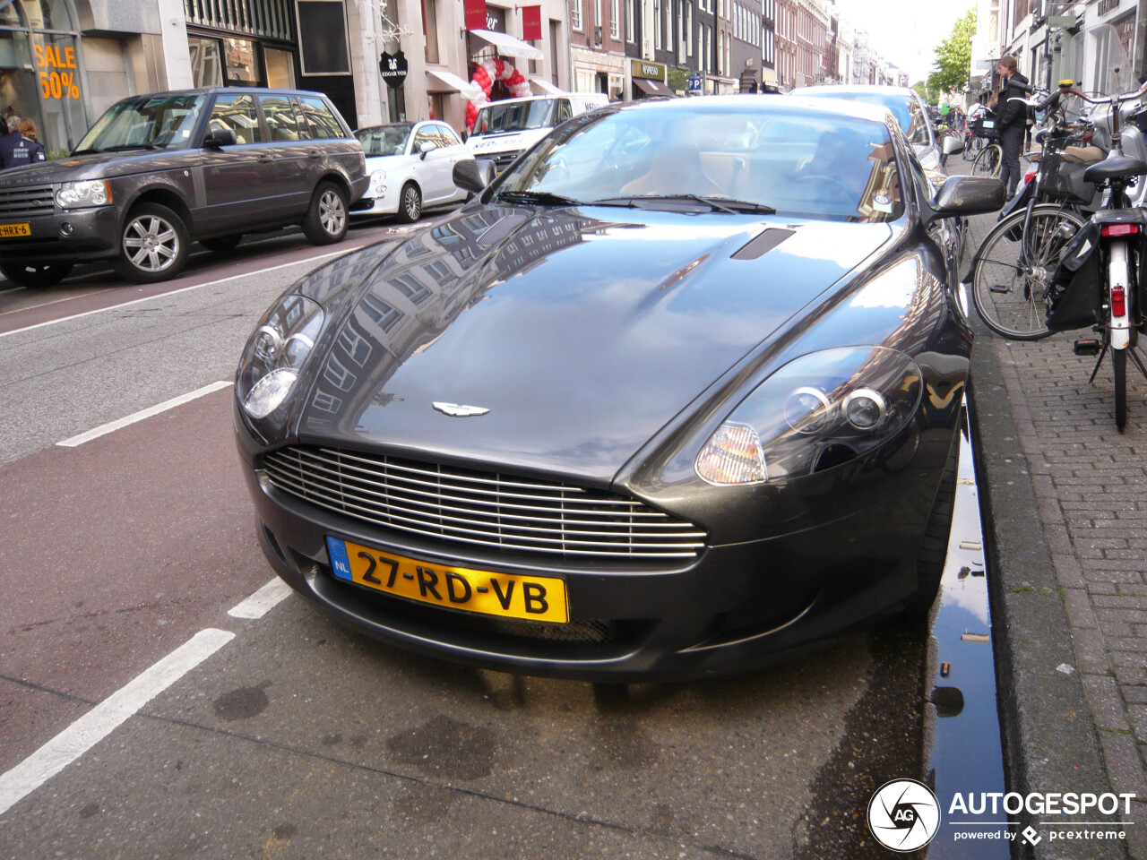 Aston Martin DB9