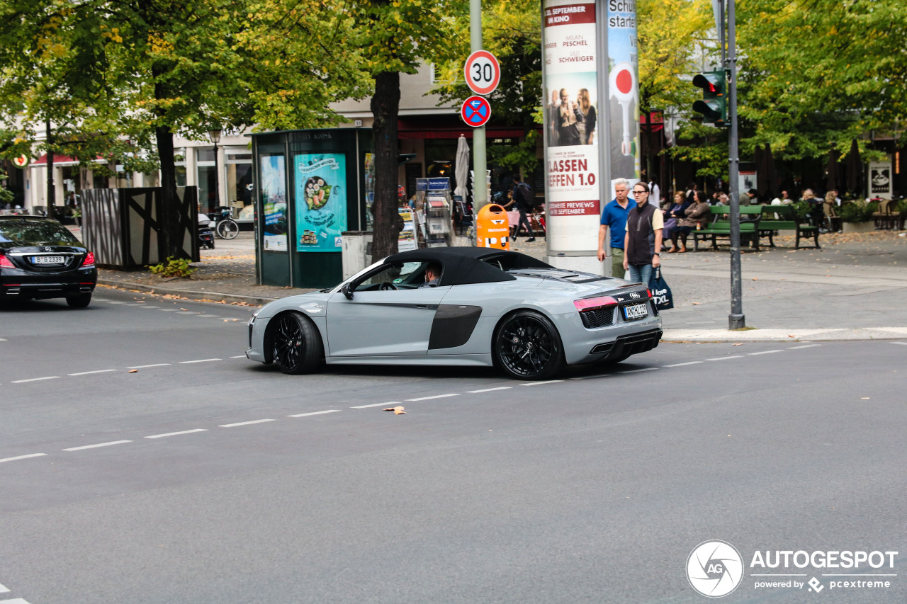 Audi R8 V10 Spyder 2016