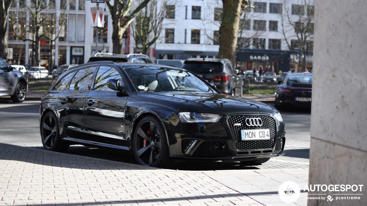 Audi RS4 Avant B8