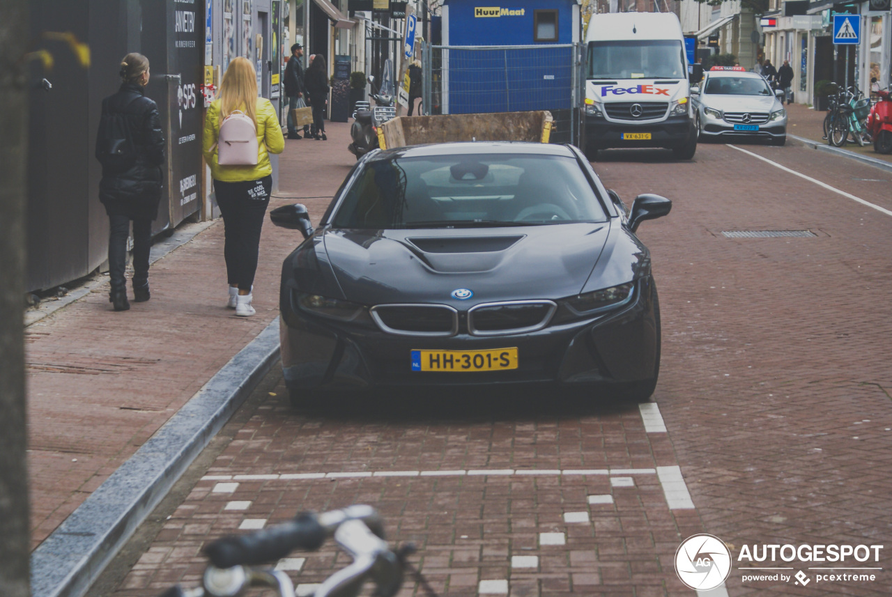 BMW i8