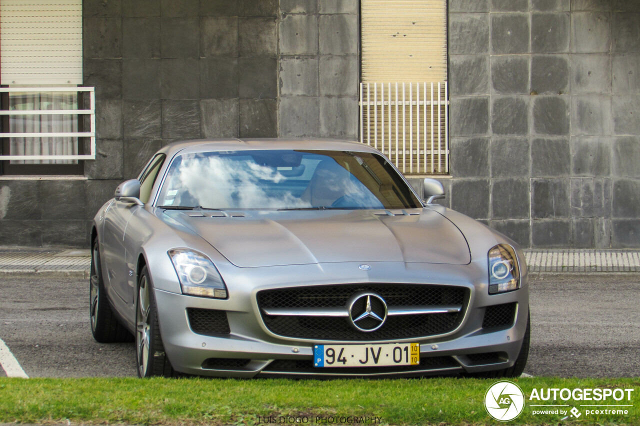 Mercedes-Benz SLS AMG