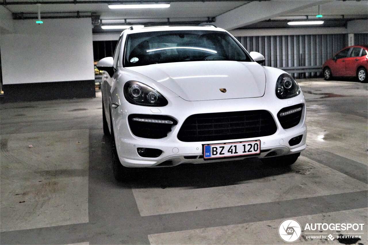 Porsche 958 Cayenne GTS