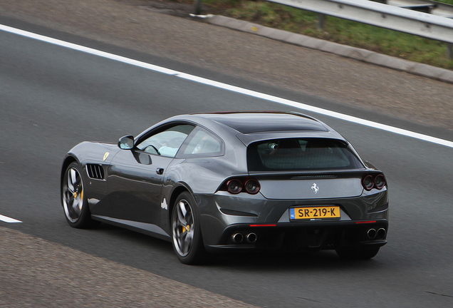 Ferrari GTC4Lusso T