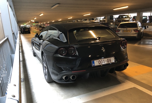 Ferrari GTC4Lusso T