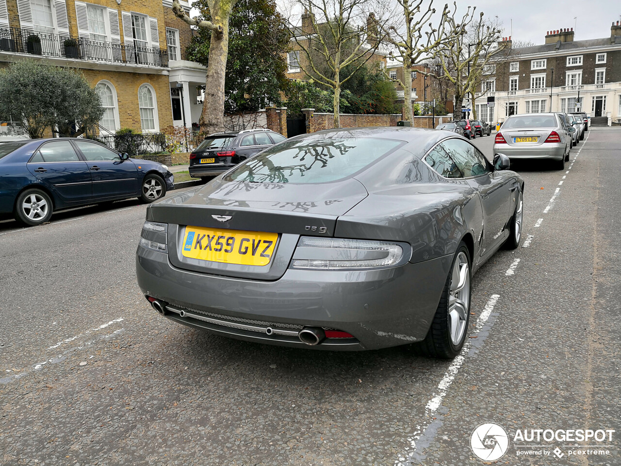 Aston Martin DB9