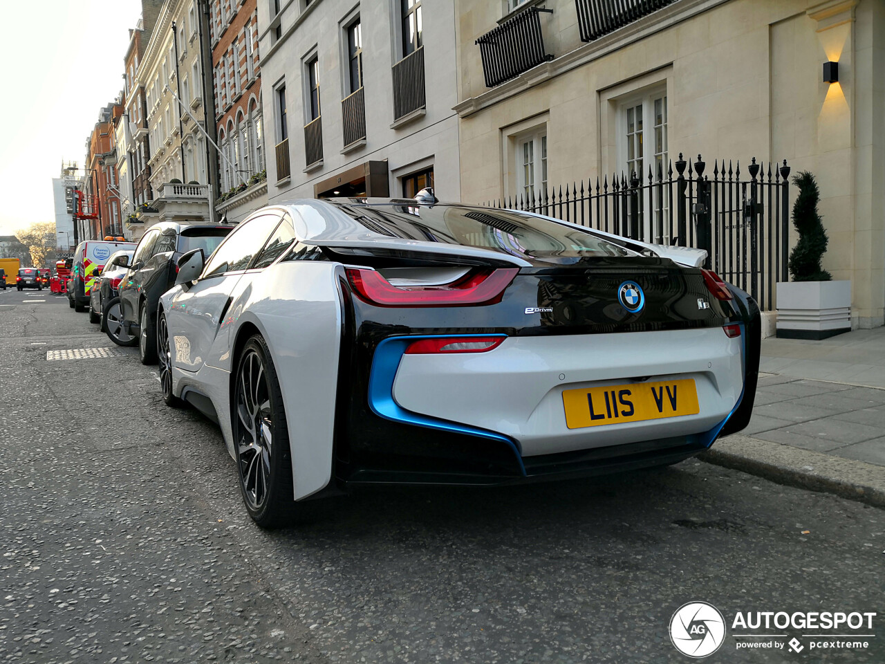 BMW i8