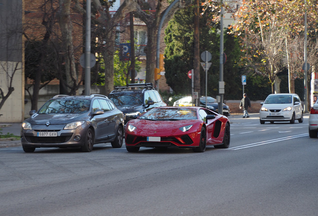 Lamborghini Aventador S LP740-4