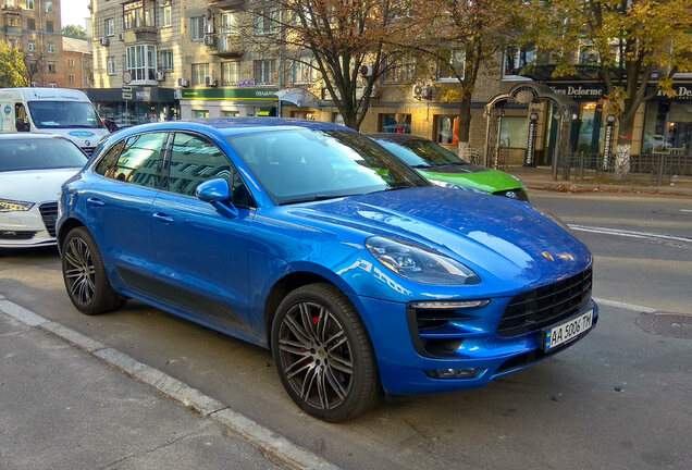 Porsche 95B Macan GTS