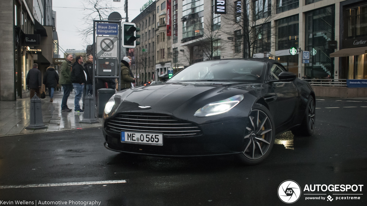 Aston Martin DB11 V8 Volante