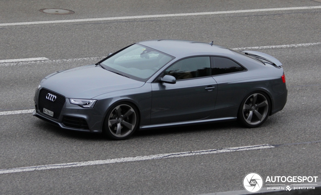 Audi RS5 B8 2012