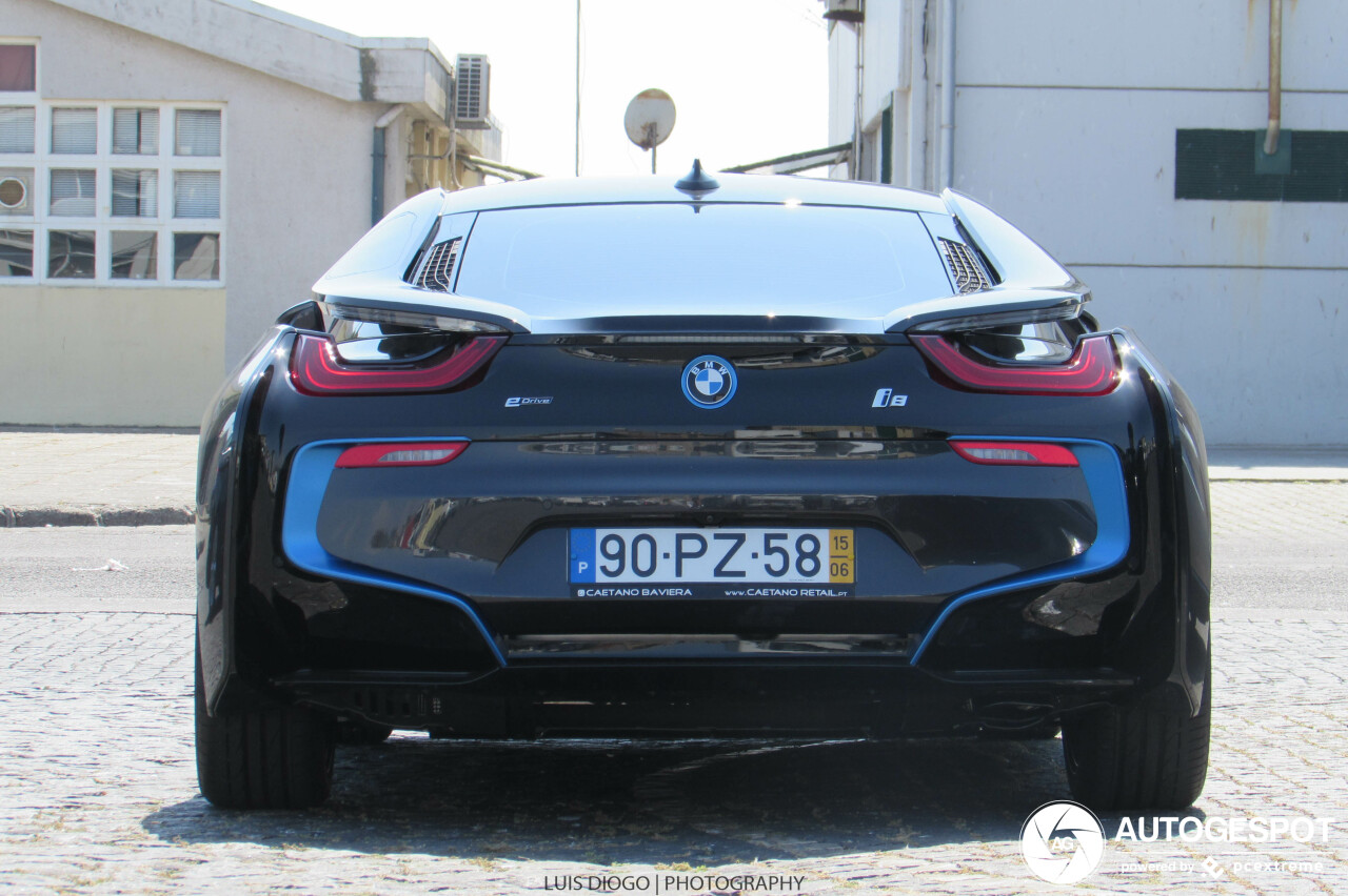 BMW i8