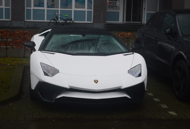 Lamborghini Aventador LP750-4 SuperVeloce Roadster