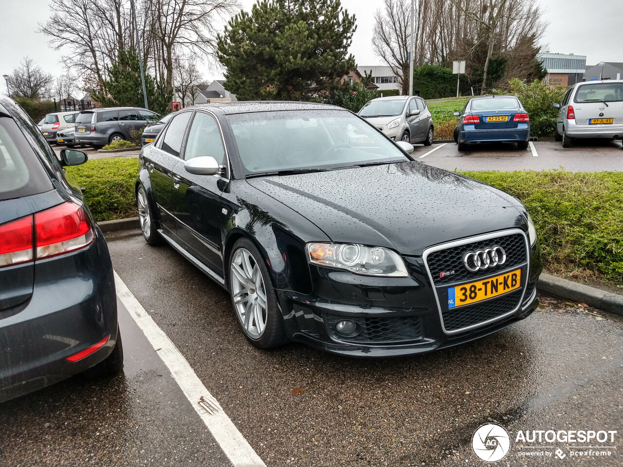 Audi RS4 Sedan