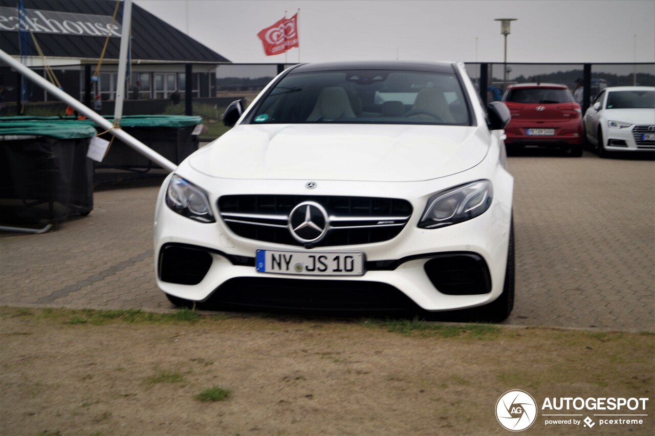 Mercedes-AMG E 63 S W213