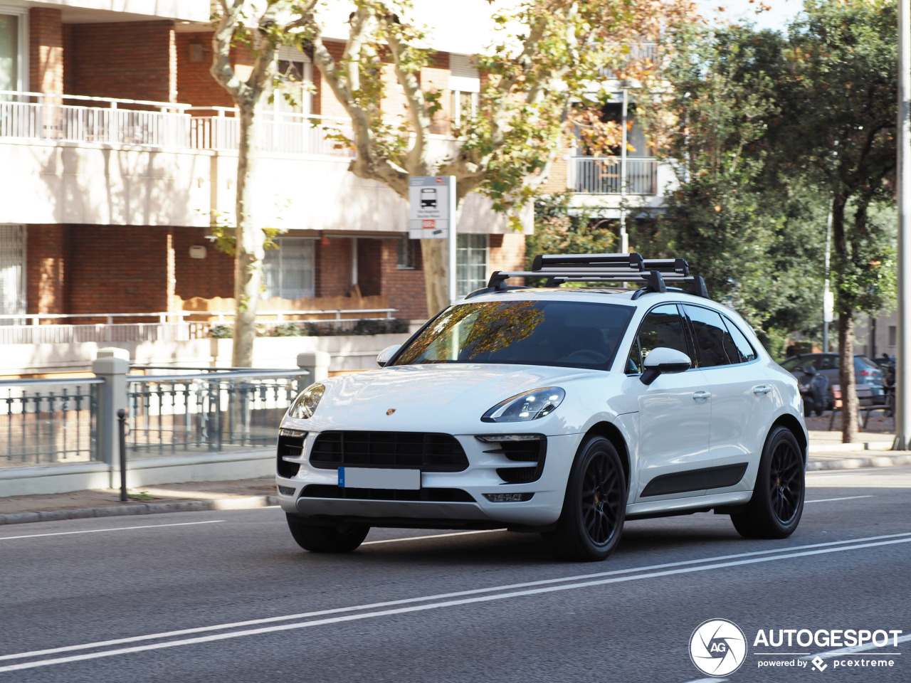 Porsche 95B Macan GTS