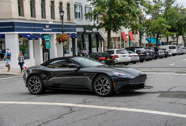 Aston Martin DB11 V8 Volante