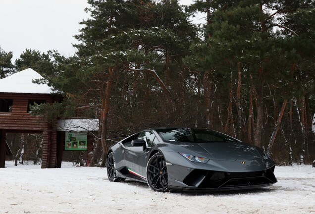 Lamborghini Huracán LP640-4 Performante