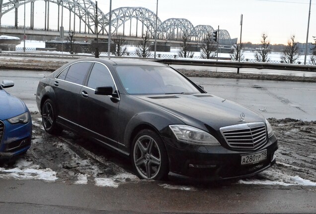 Mercedes-Benz S 65 AMG V221 2010