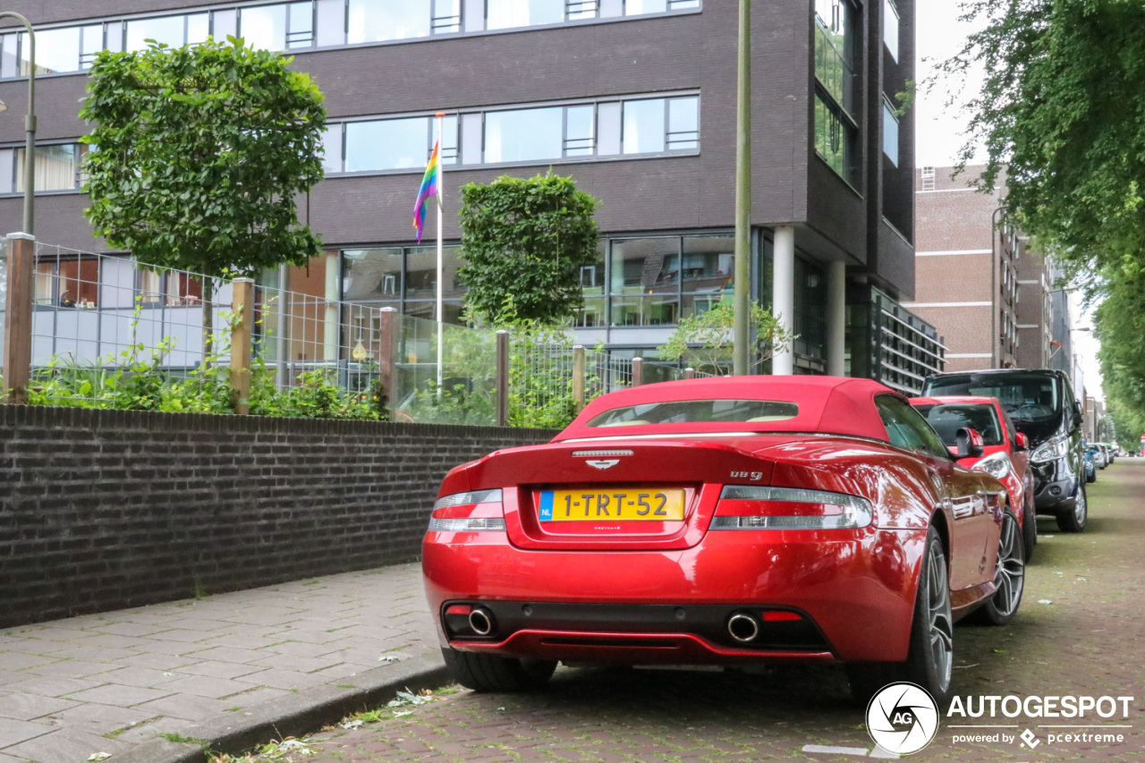 Aston Martin DB9 Volante 2013