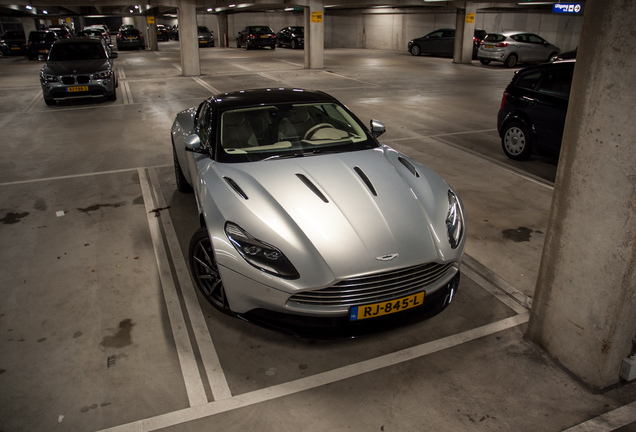 Aston Martin DB11