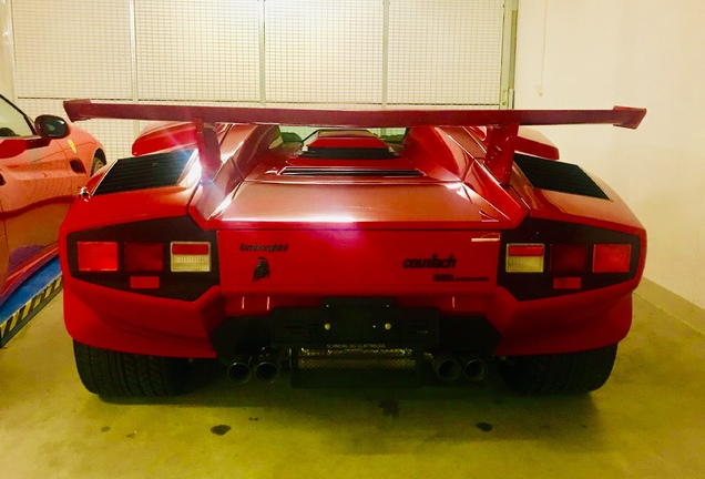 Lamborghini Countach 5000 Quattrovalvole