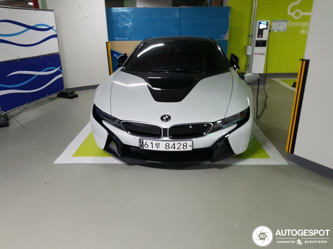 BMW i8