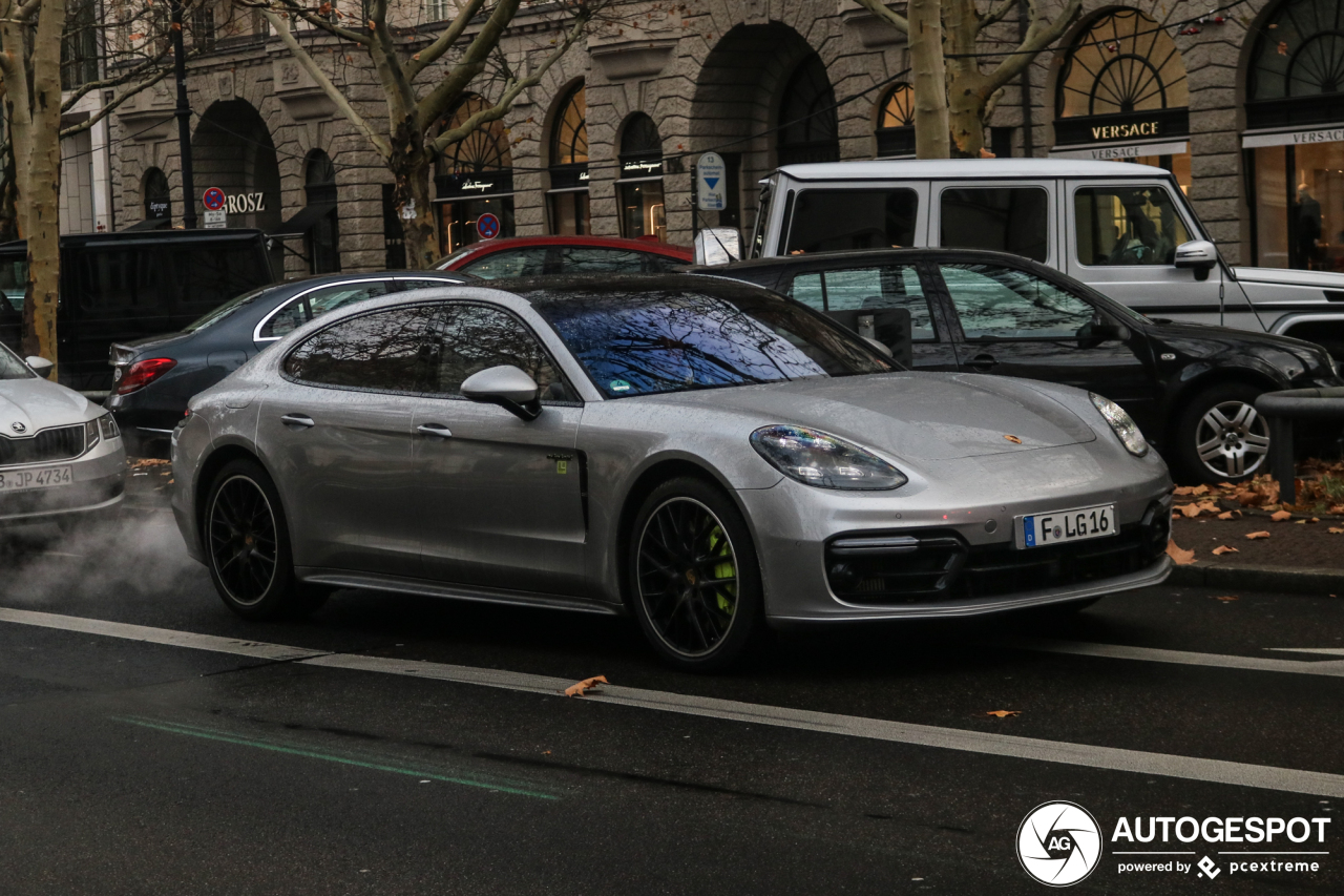 Porsche 971 Panamera Turbo S E-Hybrid Executive