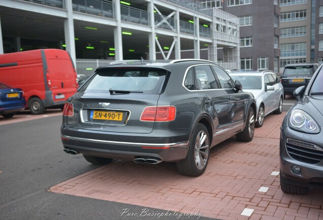 Bentley Bentayga V8