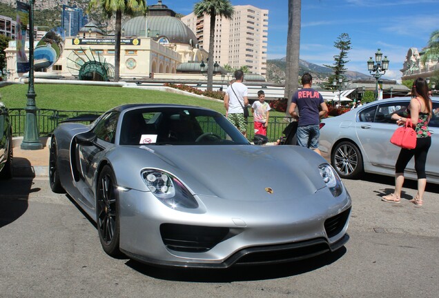 Porsche 918 Spyder Weissach Package