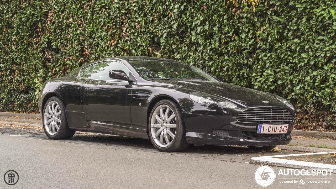 Aston Martin DB9