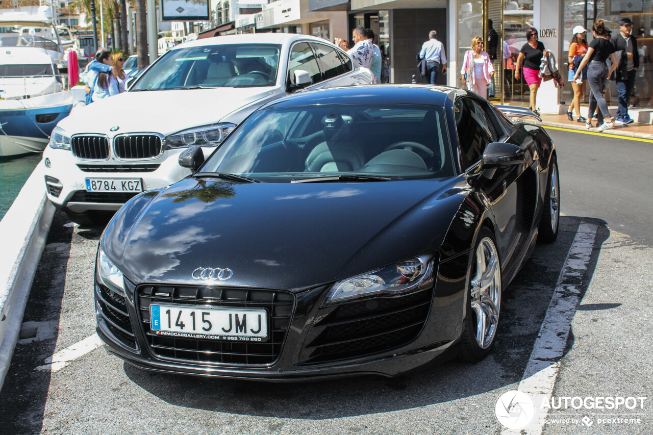 Audi R8 V10