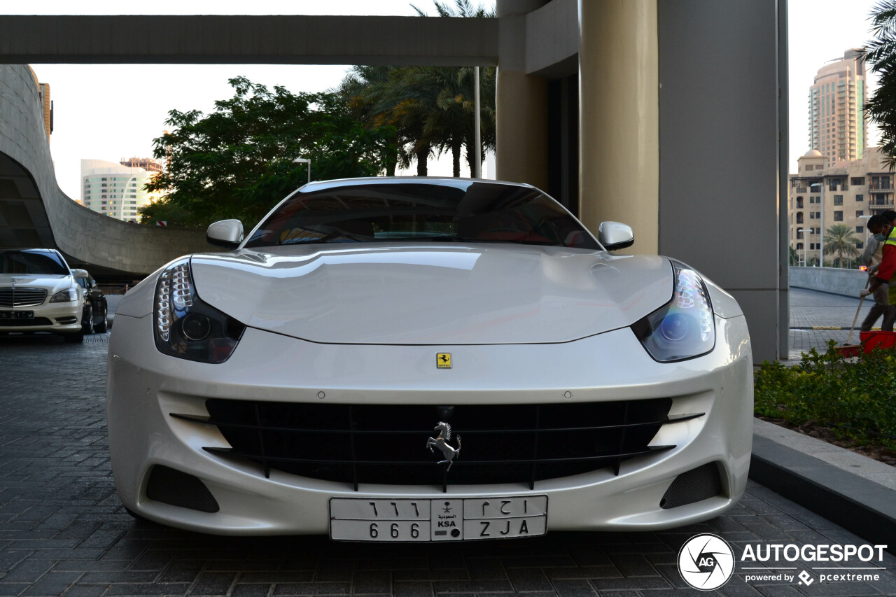 Ferrari FF