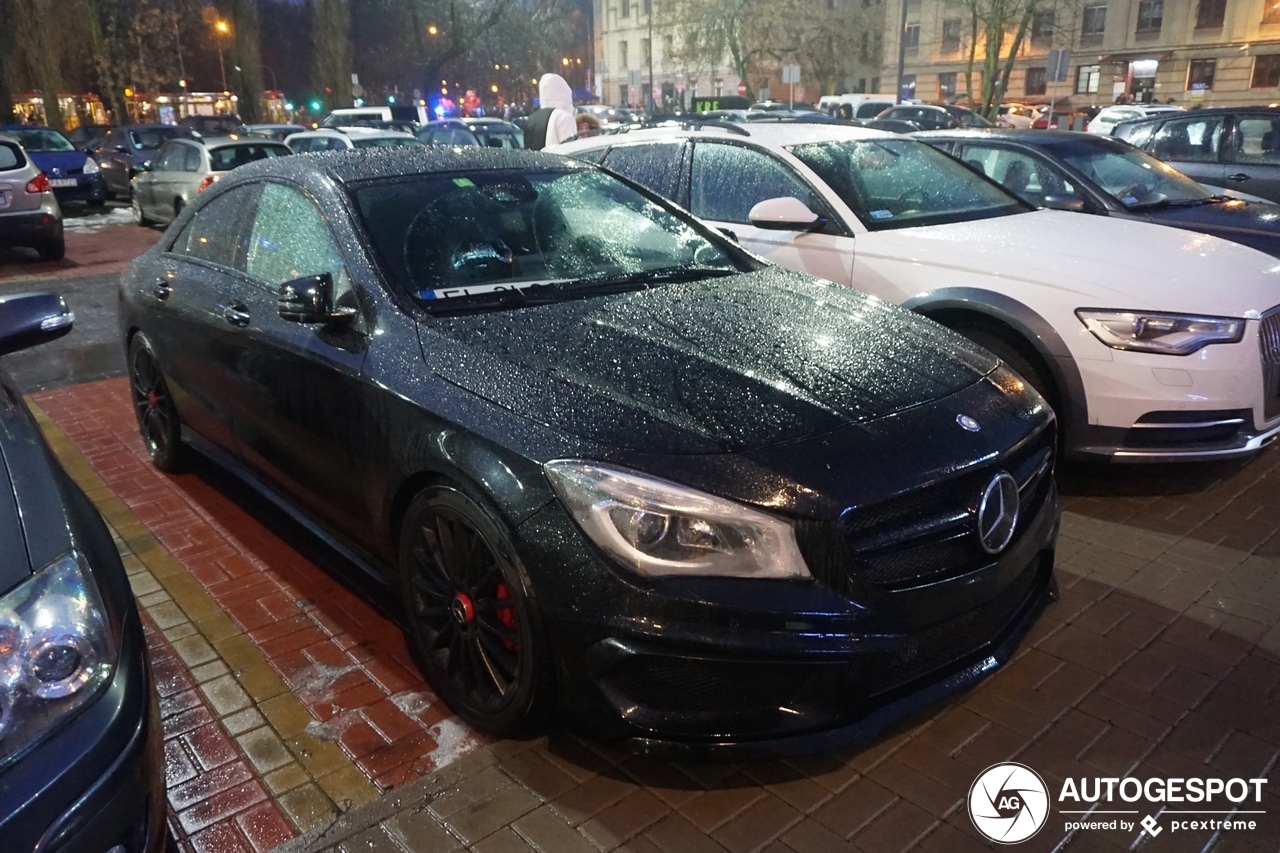 Mercedes-Benz CLA 45 AMG C117