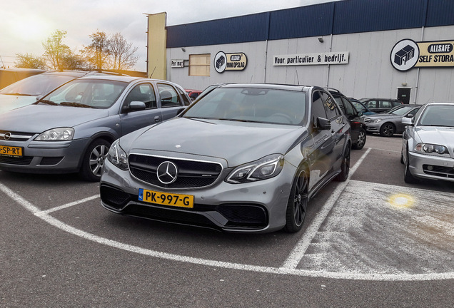 Mercedes-Benz E 63 AMG S W212