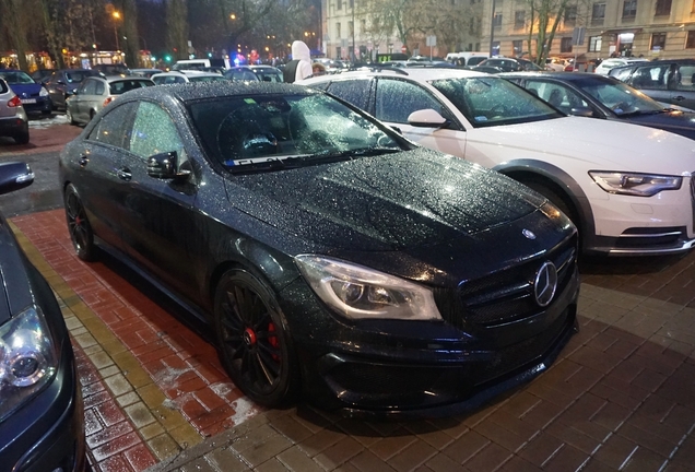 Mercedes-Benz CLA 45 AMG C117