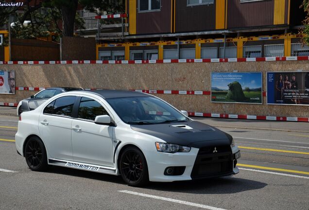 Mitsubishi Lancer Evolution X