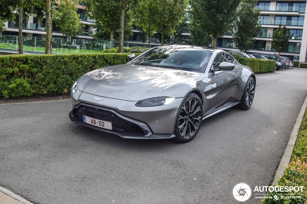 Aston Martin V8 Vantage 2018