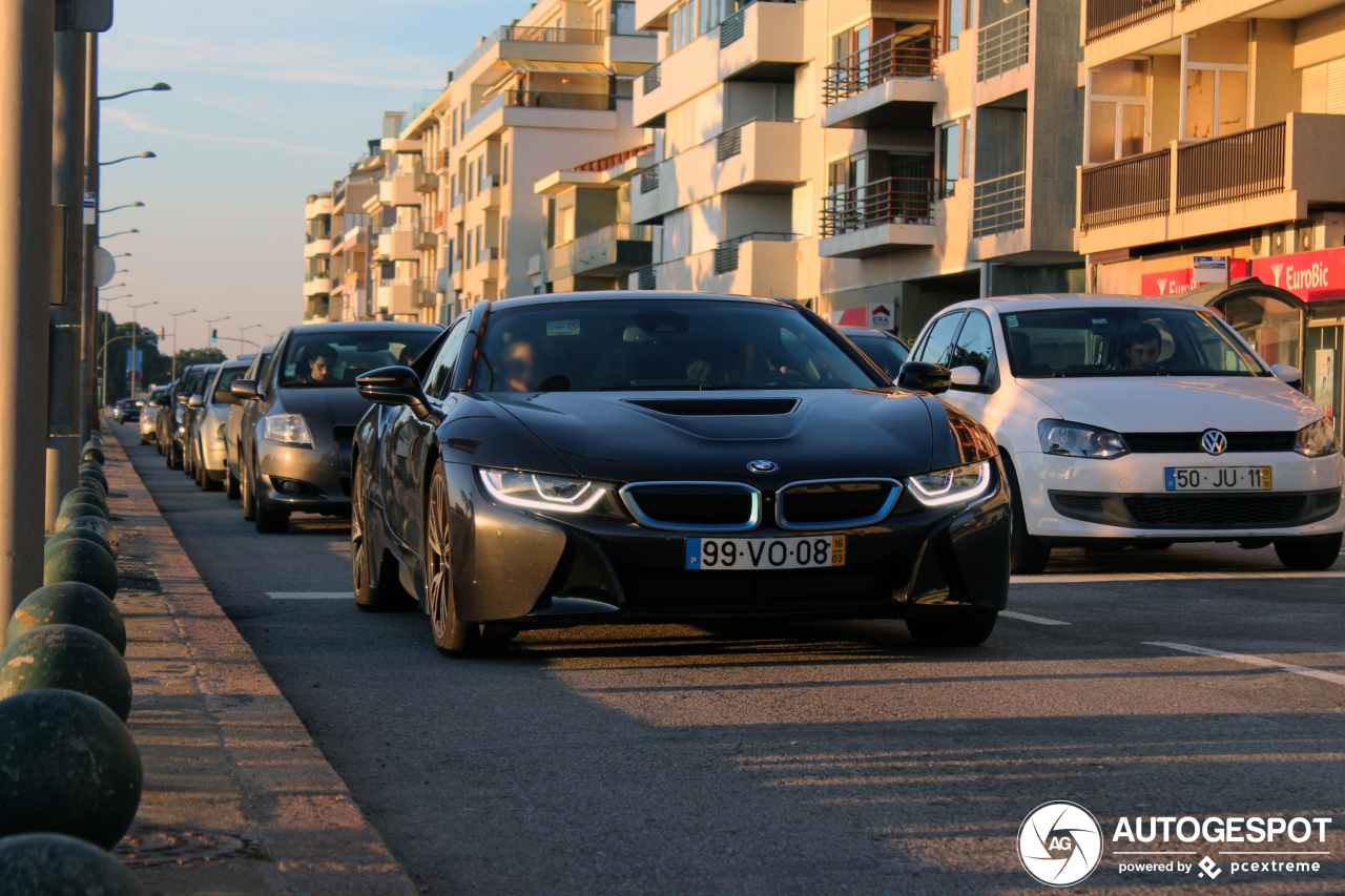 BMW i8