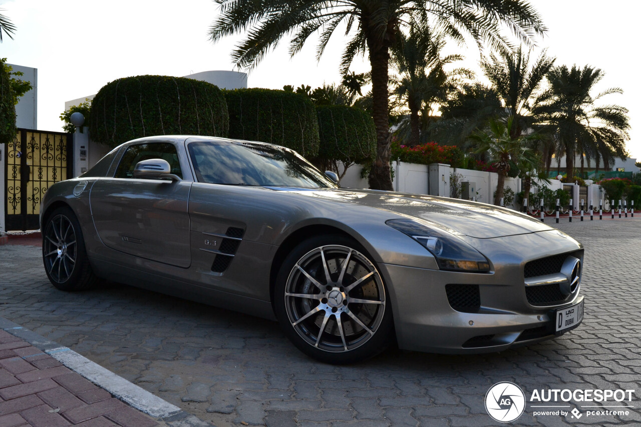 Mercedes-Benz SLS AMG